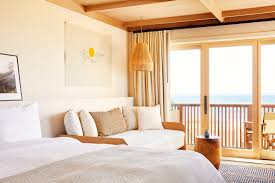 Includes headboard, footboard, 2 side rails, nad 4 slats with legs. Inside Montauk S Design Moment Architectural Digest