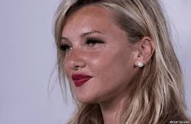 Trägt evelyn fast nichts drunter? Evelyn Burdecki Single Oder Vergeben Beziehungsgeheimnis Geluftet