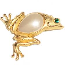 frog brooch