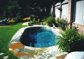 Small space pool and spa design with turf landscape. Best 25 Beautiful Small Outdoor Inground Pools Small Inground Pool Small Swimming Pools Pools For Small Yards