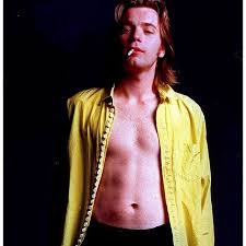 Young Ewan Ewanmcgregor Majesticscotsman Young 90s Longhair Beautiful Perfectewanmcgorgeous Ewan Mcgregor Young Ewan Mcgregor Mcgregor