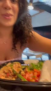 What I eat in a day while losing weight as a petite woman 💪🏼 In a  deficit, still enjoying Dunkin’, tacos + cookies 🍩🌮🍪 Next up → my Costco  grocery haul 👀 #petiteweightloss #whatieatinaday ...