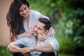 So after a long time.here is my latest vide with amazing giveaway. 11 Indoor Photoshoot Ideas For Couples
