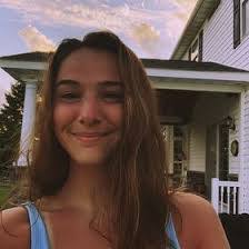 Lauren Aichinger's Instagram, Twitter & Facebook