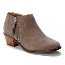 Since 1825, clarks puts comfort first when designing sophisticated shoes for women, men, and kids. 10 Most Comfortable Shoe Brands Shoes With Good Arch Support