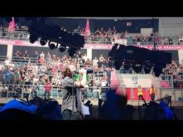 60,632 likes · 105 talking about this · 368,495 were here. Pearl Jam Small Town Tauron Arena Krakow Poland 7 3 2018 Youtube