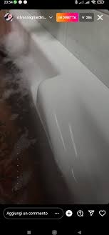 Silvana Agliardi in vasca lesbicando | Solopornoitaliani