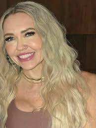 Heather Embree's Instagram, Twitter & Facebook