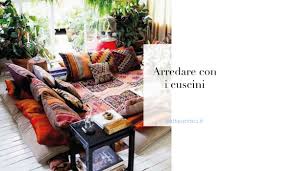 I cuscini sono morbidi e versatili accessori d'arredo indispensabili per dare un tocco di comfort ai nostri interni e arricchire lo stile dell'ambiente in cui. Let S Style With Me Arredare Con I Cuscini Setteundici