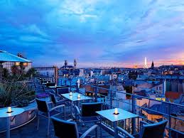 Fat street art lovers, hip hop enthusiasts and cocktails fans have their new headquarters! 43 Cocktail Bar Bars And Pubs In Saint Michel Paris