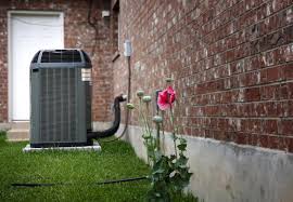 The air conditioner in a central heating and cooling system provides cool air through ductwork inside your home, by providing a process that draws out the warm air inside, removing its heat. Heat Pump And Furnace 101 How Does My Heat Pump And Furnace Work