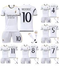 Amazon.co.jp: AHCY Soccer Uniforms 23-24 Real Madrid Home Toni Kroos #8  Toni Kroos Adult and Kids Practice Wear Sports Shirt Top and Bottom Set  with Socks (XS) : Sports & Outdoors