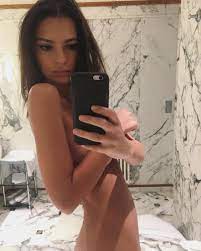 Emily Ratajkowski gets a thank you note and 