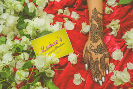 Kashee s stylish mehndi designs collection 2018 19 dikhawa fashion 2021 online shopping in pakistan / extremely beautiful mehndi designs by kashee's. Catch Us Live Kashees Mehndi On Our Kashee S Artist Facebook