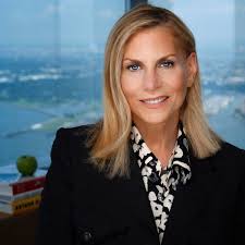 La directora de contenidos y publicidad de Spotify explica cuál es el plan  de la compañía para revolucionar la industria del podcast