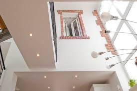 S'adapte sur tous types de toitures modèle en place dans notre magasin (puits de lumiere avec un puit de lumière, on peut traverser différents étages d'un bâtiment, des combles ou des faux plafonds pour éclairer naturellement des. Maison Colombe De La Lumiere Au Nord Maema Architectes