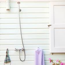 We recorded this diy outdoor shower enclosure video over a year and half a ago! Ppuetpgyowfiqm
