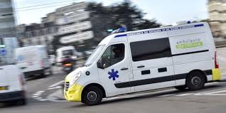 Taxis Ambulanciers Et Auto Ecoles Manifestent Pour Retrouver L Essence Du Metier