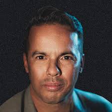 Be Light: Shining God's Beauty, Truth, and Hope into a Darkened World eBook  : Rodriguez, Samuel, Downey, Roma: Amazon.in: Kindle Store