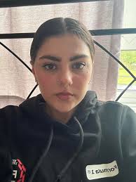 can someone make me as a sim please!! i'd really appreciate it! i've tried  multiple times but i'm awful at making real people in the sims 🥹