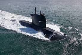 Onderzeeër m (plural onderzeeërs, diminutive onderzeeërtje n) Onderzeeboten Materieel Defensie Nl