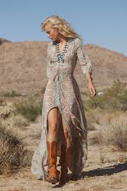 Spell Boho Blossom Gown Sage 6 Jpg 820 1 230 Pixels Boho Fashion Fashion Fashion Outfits