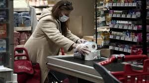 Παραμονή πρωτοχρονιάς σήμερα και ο κόσμος έχει βγει στα καταστήματα για τα ψώνια της τελευταία στιγμής. Soyper Market Ti Allazei Apo Deytera Ti Wra 8a Kleinoyn Aftodioikisi Gr