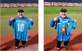 Tutti gli aggiornamenti web sulla squadra direttamente da ssc napoli. A Maradona La Maglia Del Napoli Calcio A 5 Gol Del Napoli