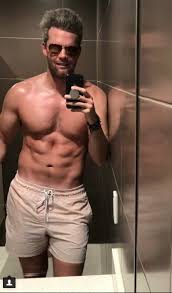 ArchiveDongs 2018 - No.57706 - Anyone catfish ryan serhant? heard he has a  huge one. - male general