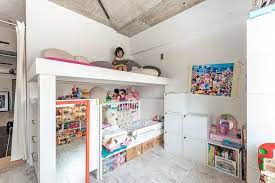 60 未満ファミリー物件ミニマルな暮らしが叶えた人が集うリビング tokosie ー トコシエ リビング 広いリビング 暮らし