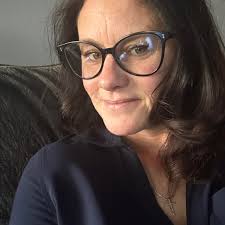 How to find friends and a surrogate family in Pigeon Forge?