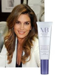 Cindy Crawford S Skincare Routine 15 Beauty Products Model Cindy Crawford Uses