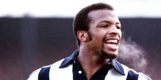 Joueur de foot anglais : Foot Angleterre Mort De Cyrille Regis L Un Des Pionniers Des Joueurs Noir