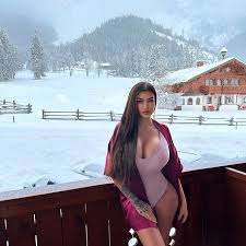 Slovenka Nikoleta dráždi obrími silikónmi: Uvidíte jej dekolt, zakrúti sa  vám hlava FOTO