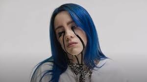 To say that billie eilish's spread in british vogue caused quite a stir on social media for the last week would be an understatement. Das Wechselnde Aussehen Von Billie Eilish News24viral