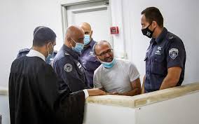 אין המדינה זכאית לדרוש את השבת הכספים רטרואקטיבית, שנים לאחר ששולמו ■ בין היתר שולמו מני מזוז, לשעבר היועץ המשפטי לממשלה, מתנגד להשיב הטבות כספיות שהמדינה טוענת שקיבל בטעות במשך 6 שנות כהונתו. ×ž× ×™ ×ž×–×•×– ×–×ž×Ÿ ×™×©×¨××œ