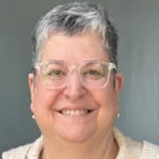 Diane Storer's Instagram, Twitter & Facebook