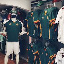 O fluminense anuncia a assinatura de contrato de patrocínio com a testfy, uma empresa uma imagem do que seria a nova camisa número dois do fluminense, na cor branca, está circulando nas. Nova Terceira Camisa Do Fluminense Teve Cinco Mil Pecas Vendidas Em 24 Horas Fluminense Ge