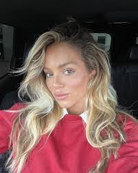 Dani Montana's Instagram, Twitter & Facebook