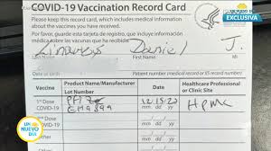 When you purchase through links on our site, we ma. Covid 19 Doctor Muestra En Exclusiva La Tarjeta De Registro De Vacunacion De Los Cdc