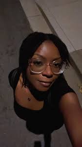 What LIGHT oil would yall suggest to assist with moisture retention and  growth? : r/locs