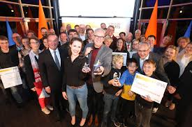 Die forderungen der gruppe fußball kann mehr, der unter anderem auch. Wettbewerb Sterne Des Sports Goslarer Hockey Club 09 Gewinnt Grossen Stern In Silber 2019 Genossenschaftsverband Verband Der Regionen E V