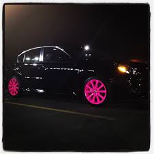 Black And Pink Car Paint Black Car At Night With Hot Pink Rims Really Stands Out Pink Rims Black Car Pink Car