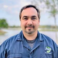 DEWALT Awards Scholarships to Fund Trade Education