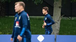 Albin ekdal (stoccolma, 28 luglio 1989) è un calciatore svedese, centrocampista della juventus. Whzpdnb6vnhiam