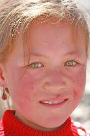 Chinise Uighur Girls Blonde Hair And Green Eyes Red Hair Green Eyes Blonde Hair Green Eyes Cool Eyes
