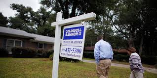 Ranch homes built in the 1950s and 1960s averaged 1,300 square feet, and commonly had three bedrooms and one bathroom. Can I Build A Basement Under A Ranch House Fox Business