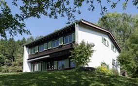 Und liegt, umgeben von wald und feldern, in der nähe von hattingen an der ruhr. Haus Friede Ec Gaste Und Tagungshaus Himmlische Herbergen