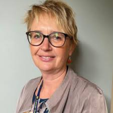 Michelle Gundersen's Instagram, Twitter & Facebook