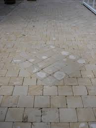 Terrasse Pavage Realise En Pierre Naturelle De Bourgogne Semond Clair B1 R Carrelage Pierre Naturelle Parement Pierre Exterieur Carrelage Terrasse Exterieur